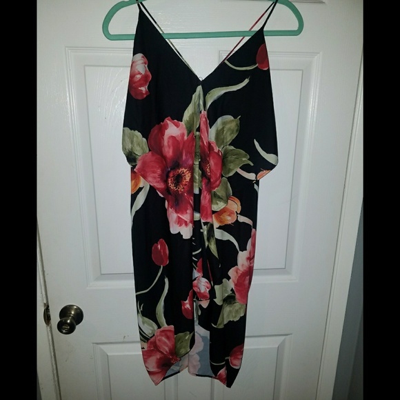 2/$20 ⚘Floral Flounce Dress - Picture 4 of 4